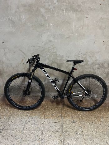 Used Felt Nine Shimano Deore 2021 Mountainbike, Schwarz, 29 — image 2 of 5