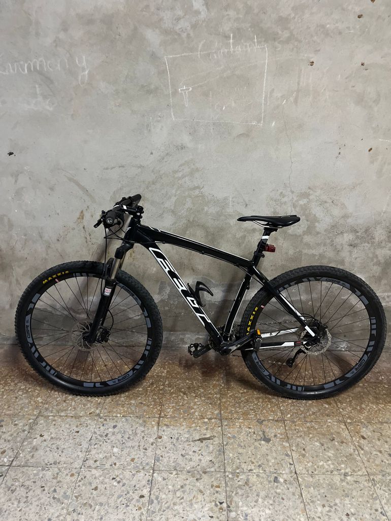 Used Felt Nine Shimano Deore 2021 Mountainbike, Schwarz, 29 — image 2 of 5