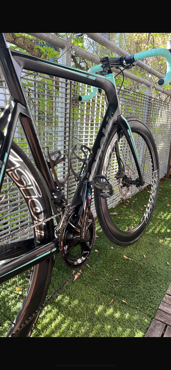 Used Bianchi Aria Shimano Ultegra Di2 (12 Speed) 2021 Road & Gravel, Black — image 2 of 5