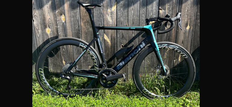 Used Bianchi Aria Shimano Ultegra Di2 (12 Speed) 2021 Road & Gravel, Black — image 1 of 5