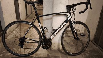 Used Bianchi Intenso 105 2016 2016 Road & Gravel, Black — image 1 of 6