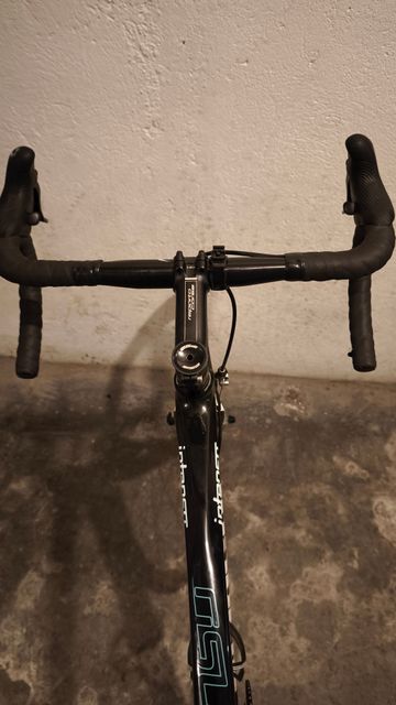 Used Bianchi Intenso 105 2016 2016 Road & Gravel, Black — image 6 of 6