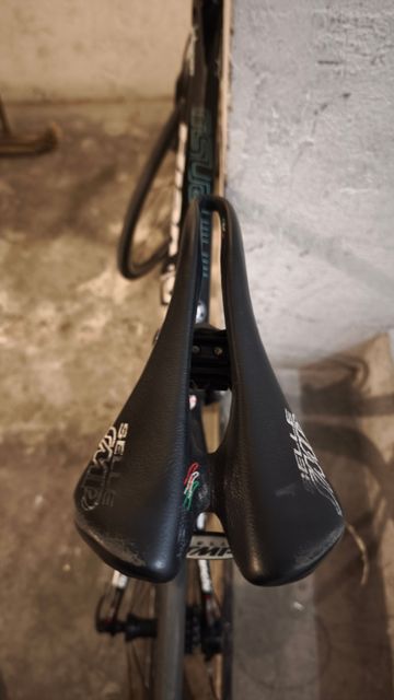 Used Bianchi Intenso 105 2016 2016 Road & Gravel, Black — image 3 of 6
