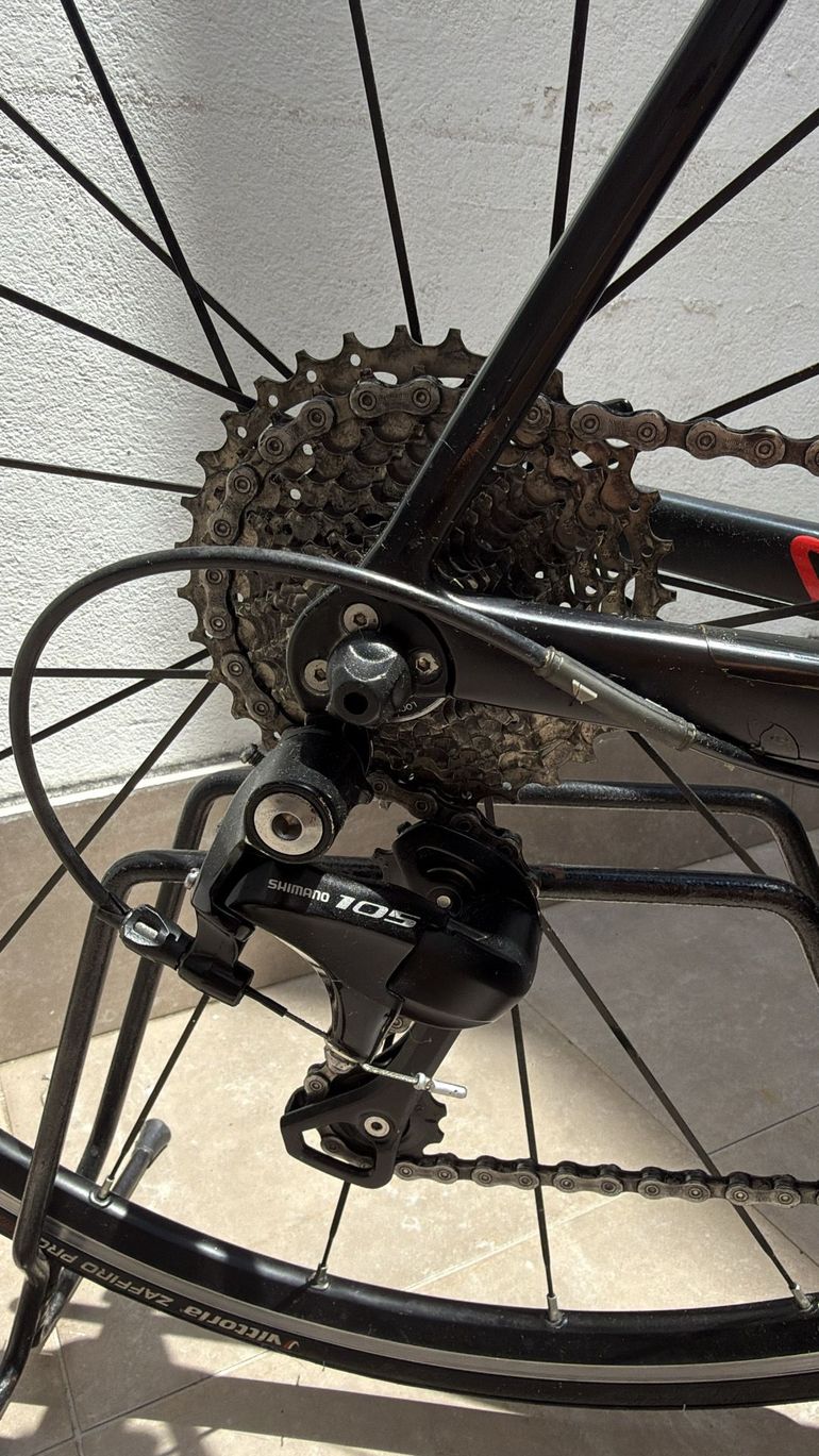 Used Canyon Endurace Shimano 105 2017 Road & Gravel, Black — image 14 of 35