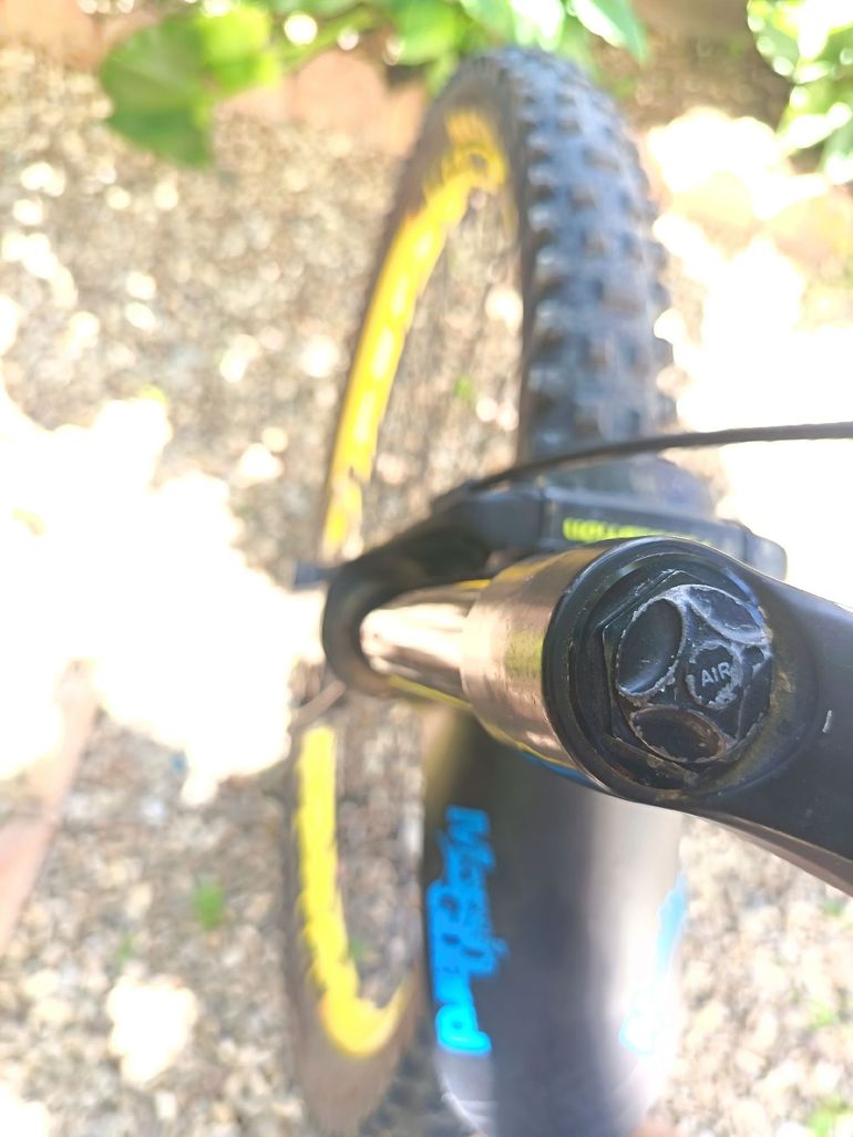 Used Liv Langma Shimano GRX Di2 2015 Mountainbike, Blue, 27.5 (650B) — image 6 of 9