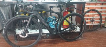 Used Trek Domane+ SLR 6 Pro 2024 2024 Road & Gravel — image 2 of 7