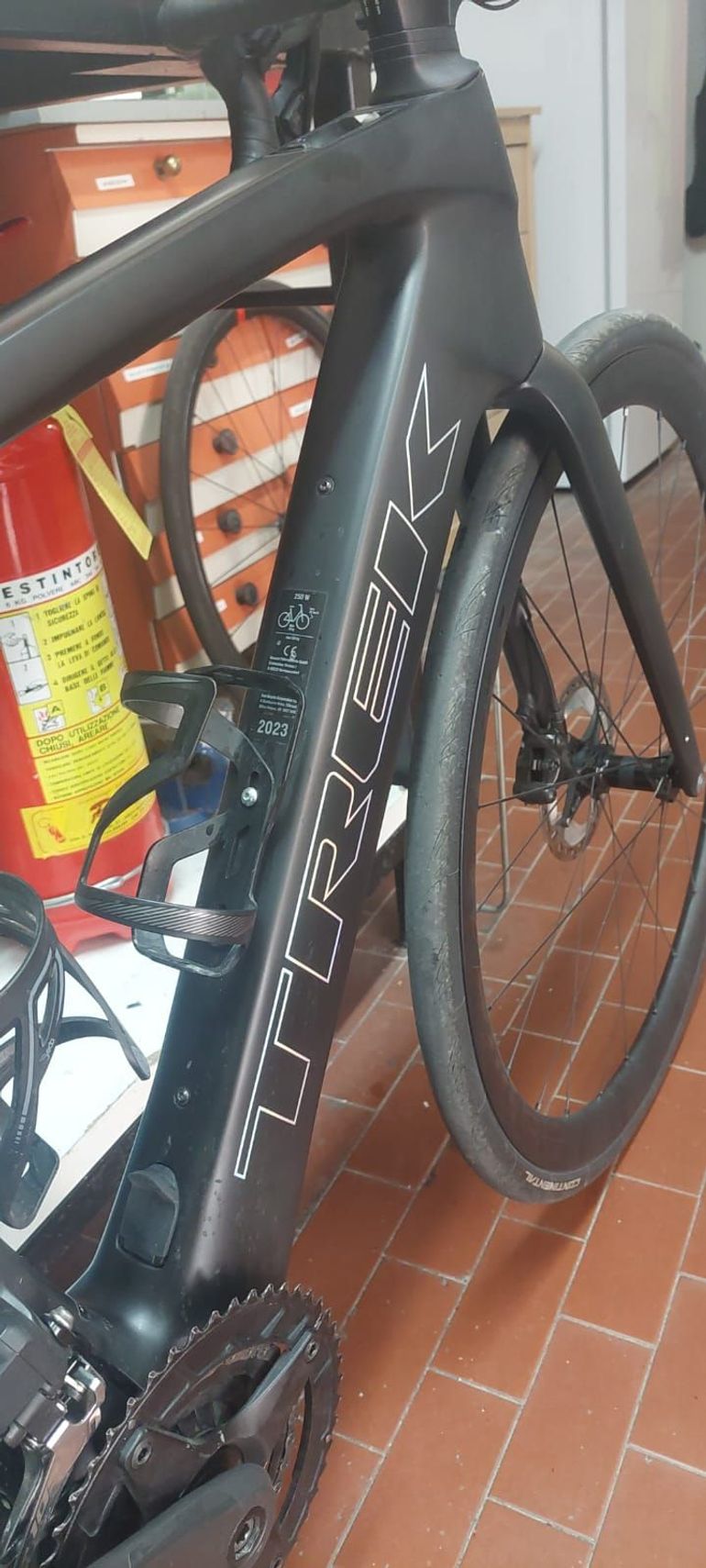 Used Trek Domane+ SLR 6 Pro 2024 2024 Road & Gravel — image 4 of 7