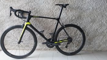 Używany Giant TCR Advanced Pro 1 2017 2017 Road & Gravel — zdjęcie 2 z 14
