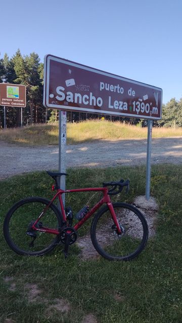 Colnago V2-r disc Shimano Ultegra Di2 (12 Speed) 2020 Road & Gravel usato, Rosso — immagine 3 di 3