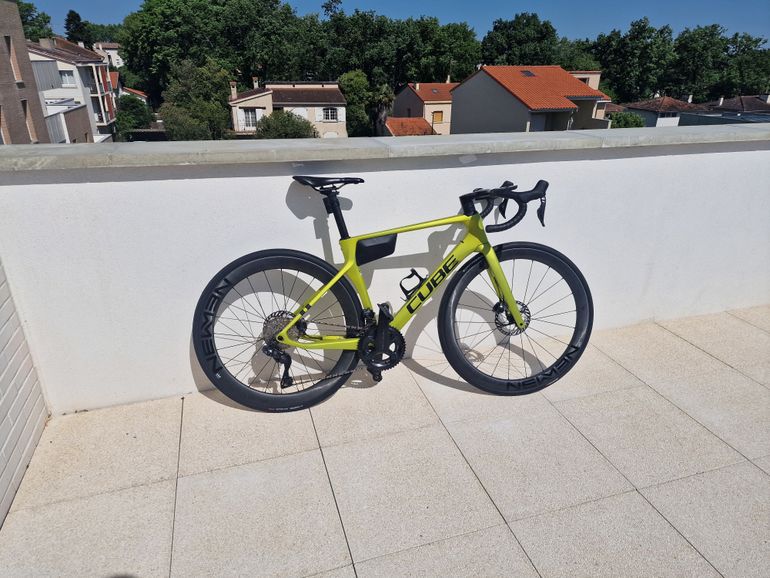 Used CUBE AGREE C:62, RACE 2025 2025 Road & Gravel, Green — image 1 of 4