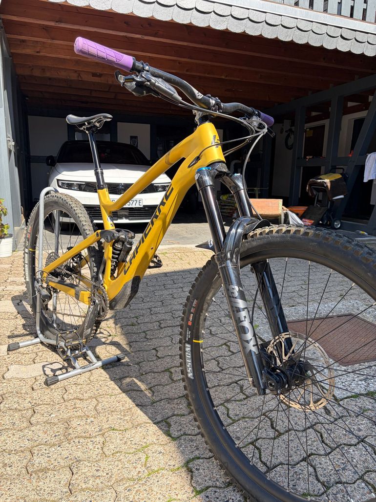 Used Lapierre Spicy CF 6.9 2023 2023 Mountainbike, Orange, 29 — image 2 of 5