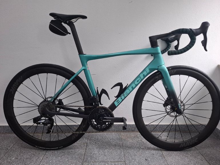 Used Bianchi Specialissima PRO Sram Force eTap AXS 2024 2024 Road & Gravel, Green — image 1 of 7