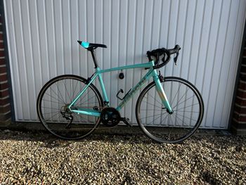 Used Bianchi Via Shimano 105 2021 Road & Gravel