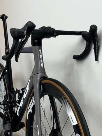 Used Felt AR Advanced Ultegra Di2 2025 2025 Road & Gravel, Light Gray — image 6 of 18
