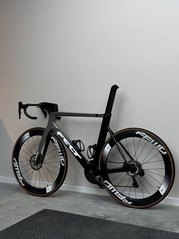 Used Felt AR Advanced Ultegra Di2 2025 2025 Road & Gravel, Light Gray — image 12 of 18