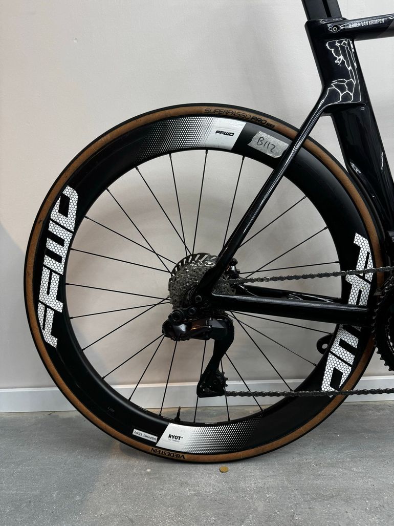 Used Felt AR Advanced Ultegra Di2 2025 2025 Road & Gravel, Light Gray — image 8 of 18