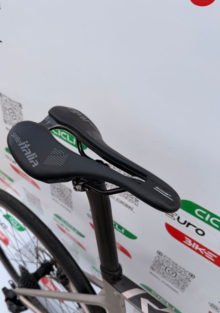 Used Scott Addict RC 10 2022 2022 Road & Gravel — image 4 of 13