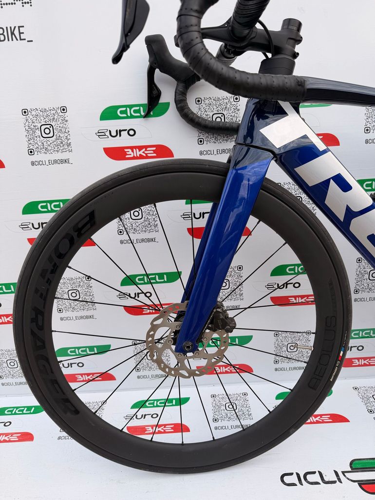 Used Trek Madone SL 6 Di2 Gen 6 2023 2023 Road & Gravel — image 8 of 13