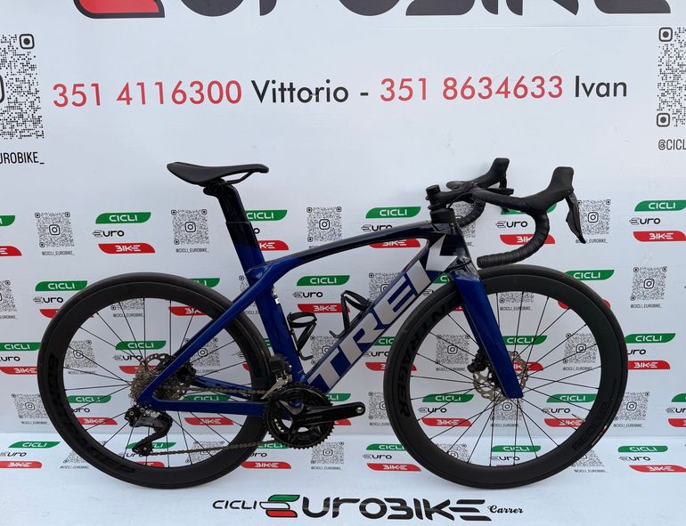 Used Trek Madone SL 6 Di2 Gen 6 2023 2023 Road & Gravel — image 1 of 13