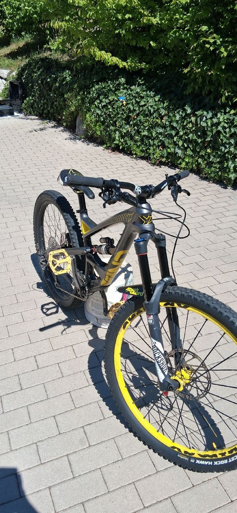 Used YT YT Custom SRAM X0 2016 Mountainbike, Black — image 4 of 8