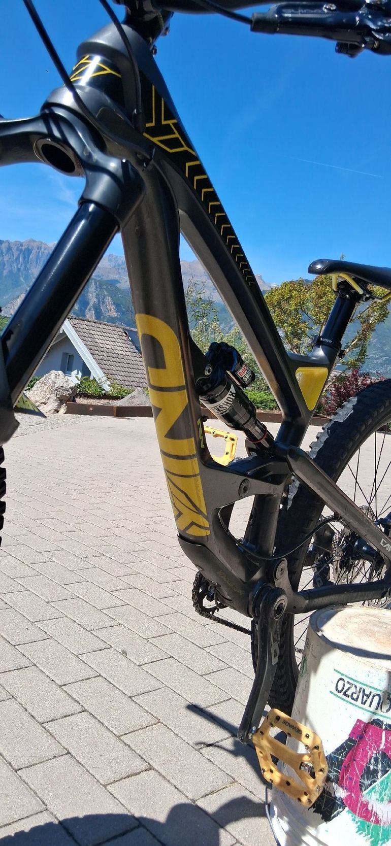 Used YT YT Custom SRAM X0 2016 Mountainbike, Black — image 8 of 8