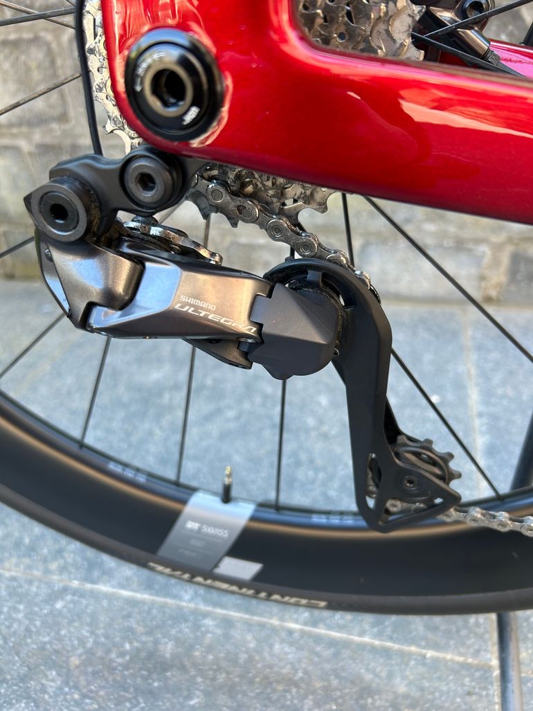 Used Ridley Noah Fast 3.0 - Shimano Ultegra DI2 2x12sp 2025 2025 Road & Gravel, Red — image 5 of 6
