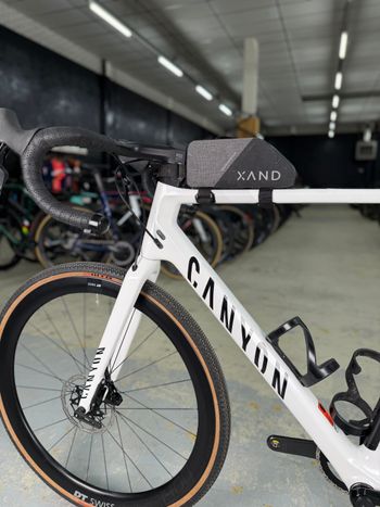 Used Canyon Inflite CF SLX 8 AXS 2024 2024 Road & Gravel, Blanco — image 24 of 24