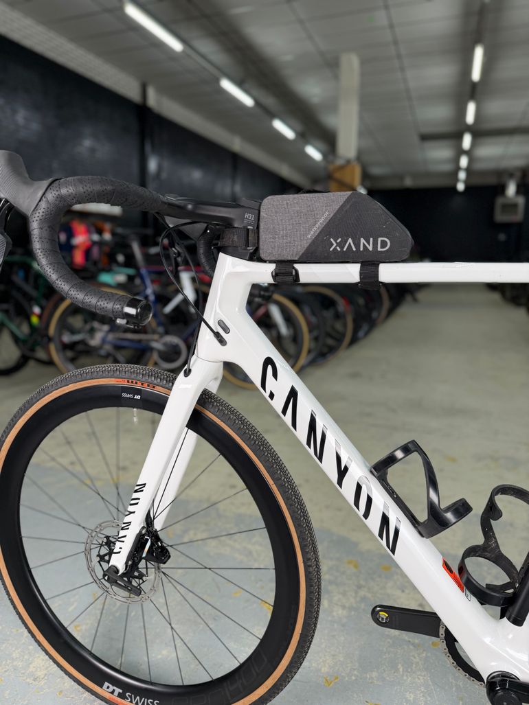 Used Canyon Inflite CF SLX 8 AXS 2024 2024 Road & Gravel, Blanco — image 24 of 24