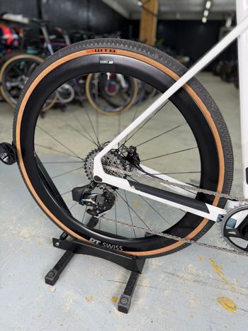 Used Canyon Inflite CF SLX 8 AXS 2024 2024 Road & Gravel, Blanco — image 14 of 24
