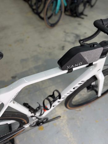 Used Canyon Inflite CF SLX 8 AXS 2024 2024 Road & Gravel, Blanco — image 16 of 24