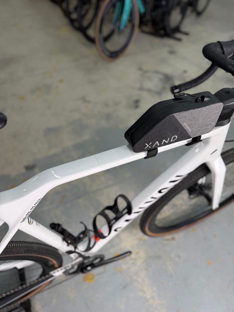 Used Canyon Inflite CF SLX 8 AXS 2024 2024 Road & Gravel, Blanco — image 16 of 24