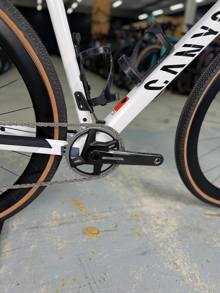 Used Canyon Inflite CF SLX 8 AXS 2024 2024 Road & Gravel, Blanco — image 13 of 24
