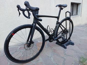 Used Specialized Tarmac SL7 Sport - Shimano 105 2025 2025 Road & Gravel, Schwarz — image 4 of 16