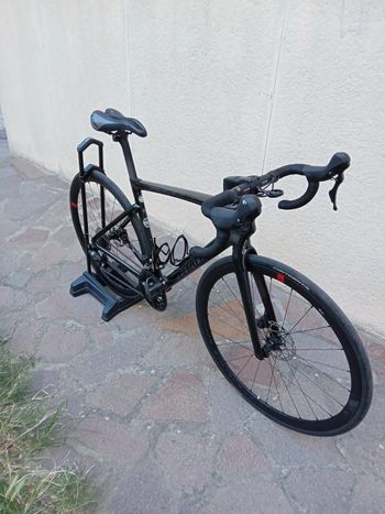 Used Specialized Tarmac SL7 Sport - Shimano 105 2025 2025 Road & Gravel, Schwarz — image 9 of 16