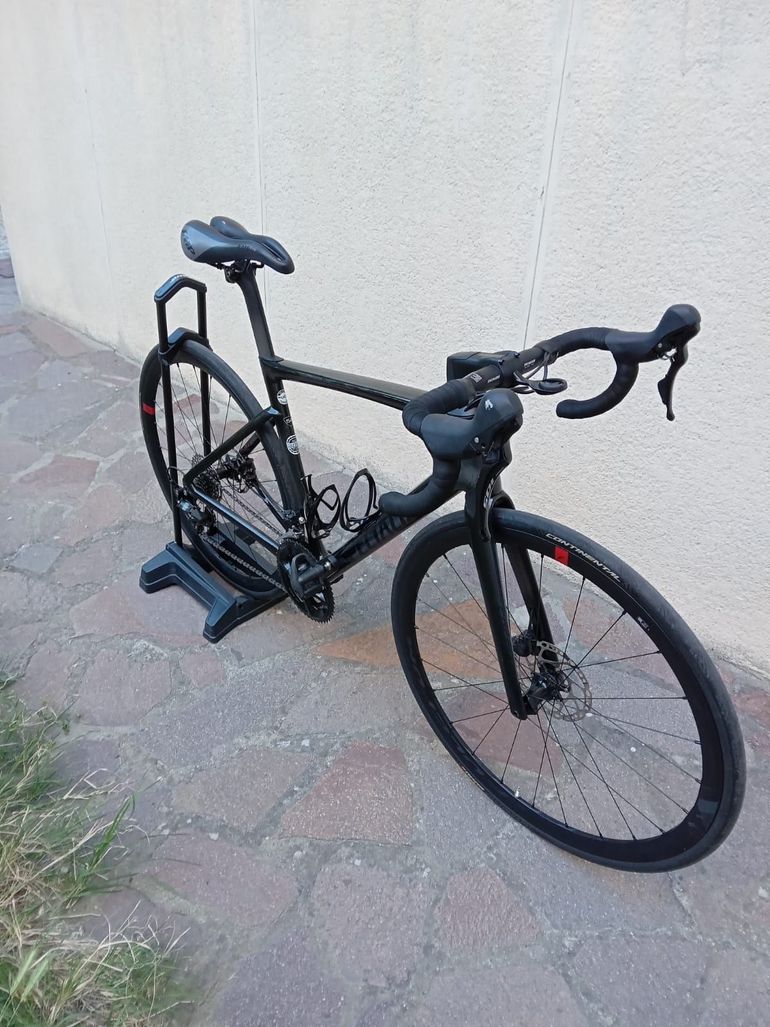 Used Specialized Tarmac SL7 Sport - Shimano 105 2025 2025 Road & Gravel, Schwarz — image 9 of 16