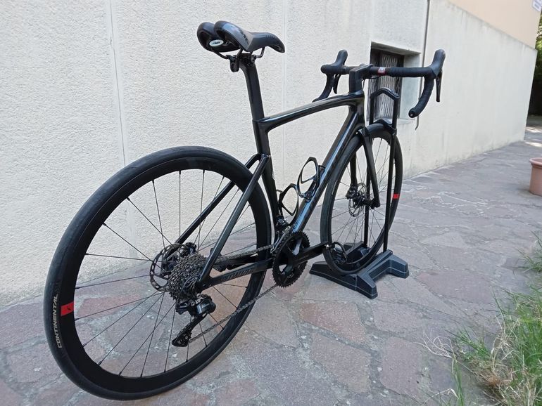 Used Specialized Tarmac SL7 Sport - Shimano 105 2025 2025 Road & Gravel, Schwarz — image 13 of 16