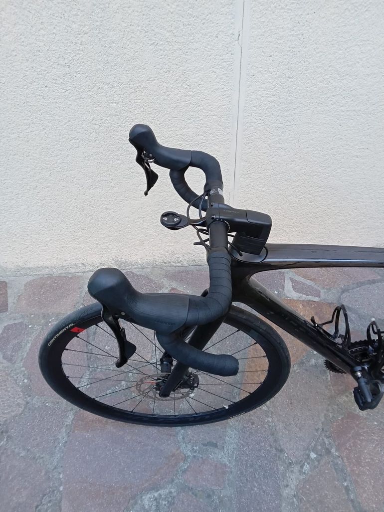 Used Specialized Tarmac SL7 Sport - Shimano 105 2025 2025 Road & Gravel, Schwarz — image 5 of 16