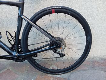 Used Specialized Tarmac SL7 Sport - Shimano 105 2025 2025 Road & Gravel, Schwarz — image 8 of 16