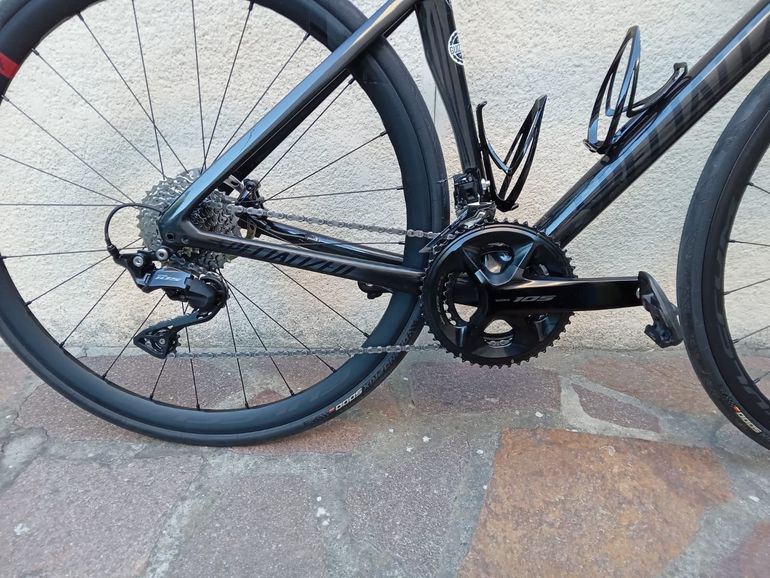 Used Specialized Tarmac SL7 Sport - Shimano 105 2025 2025 Road & Gravel, Schwarz — image 11 of 16
