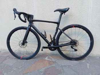 Used Specialized Tarmac SL7 Sport - Shimano 105 2025 2025 Road & Gravel, Schwarz — image 12 of 16