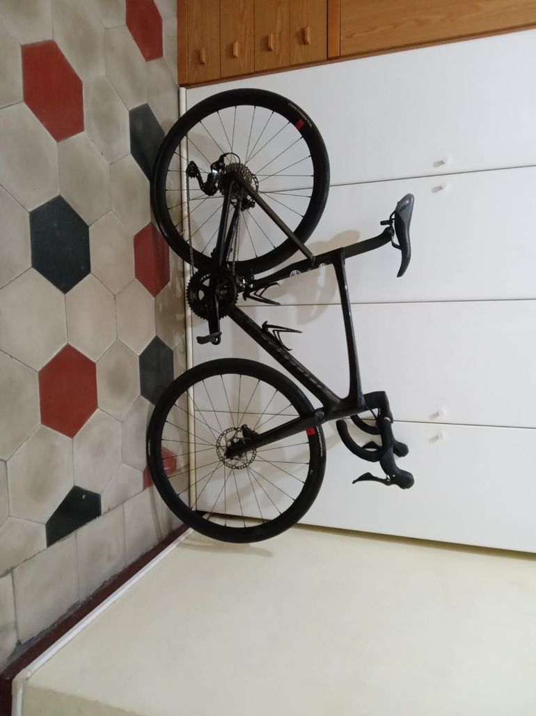 Used Specialized Tarmac SL7 Sport - Shimano 105 2025 2025 Road & Gravel, Schwarz — image 16 of 16