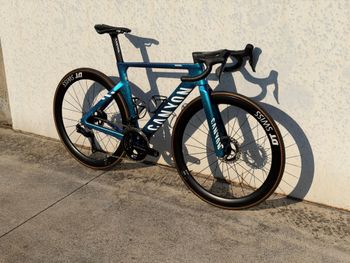 Used Canyon Aeroad CFR Di2 2024 2024 Road & Gravel