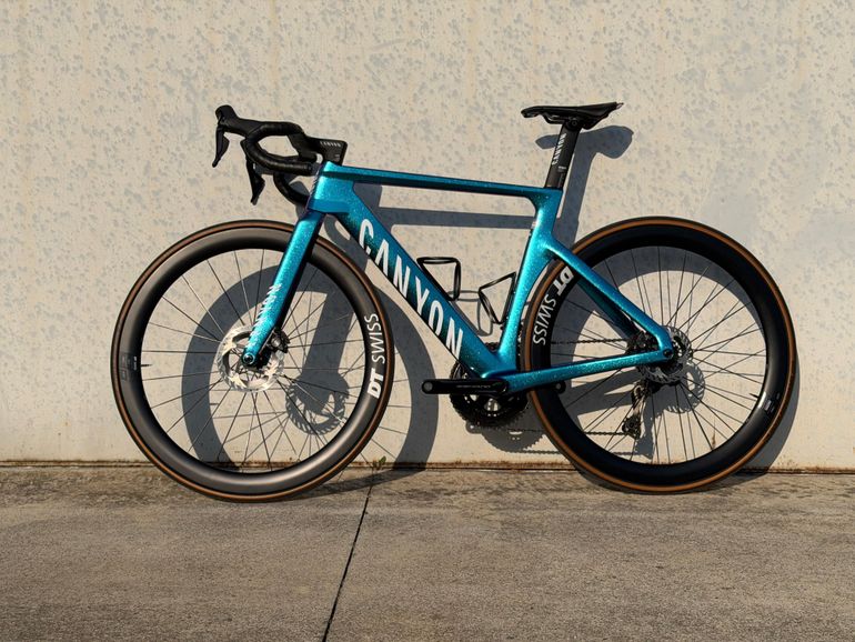 Used Canyon Aeroad CFR Di2 2024 2024 Road & Gravel — image 2 of 4
