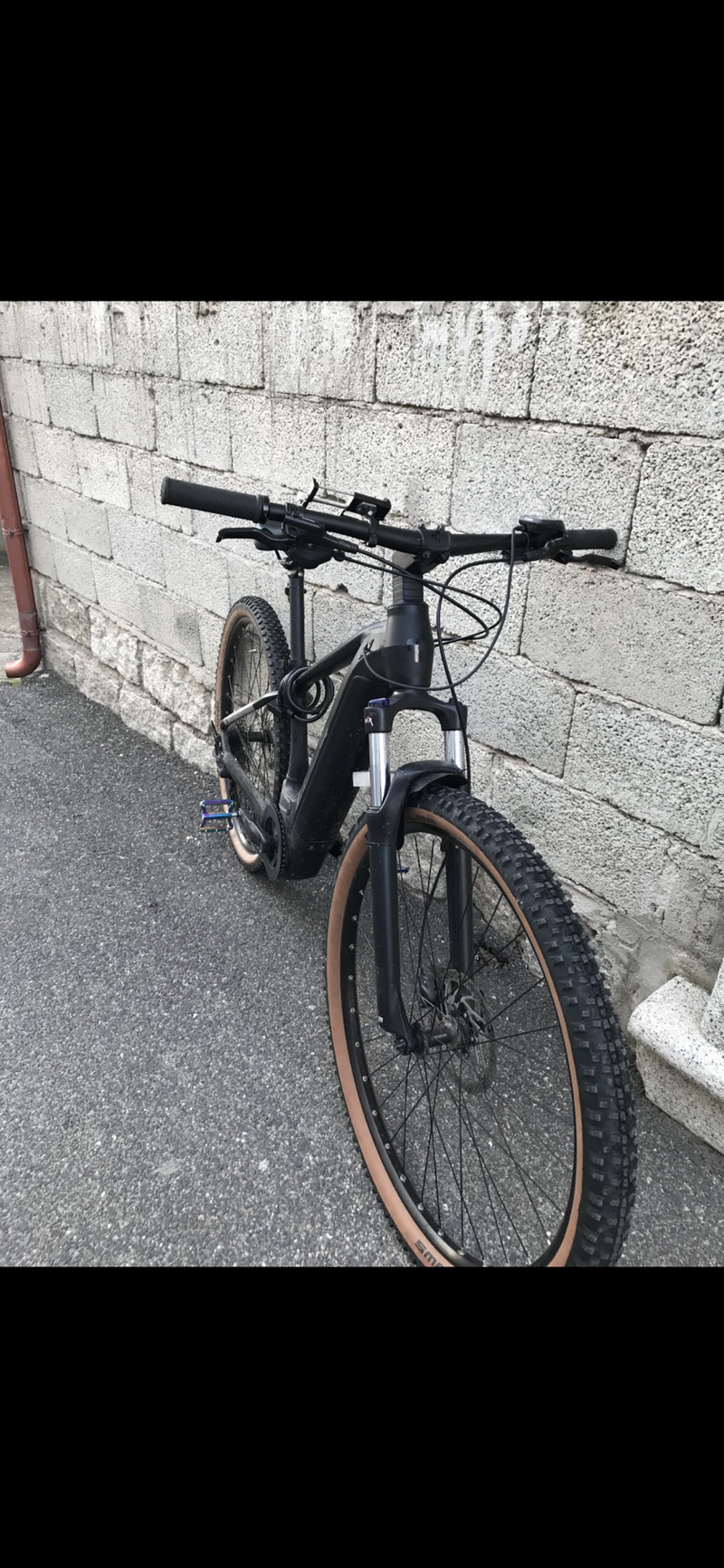 CUBE REACTION ONE E-BIKE 2022 Mountainbike usato, Nero — immagine 6 di 7