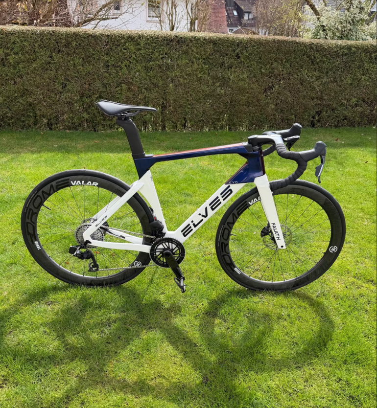 Used Elves Falath Evo+ Force E1 2025 Road & Gravel, White — image 1 of 12