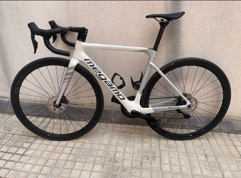 Used Megamo PULSE ELITE 15 SH12 2024 2024 Road & Gravel, White — image 2 of 4