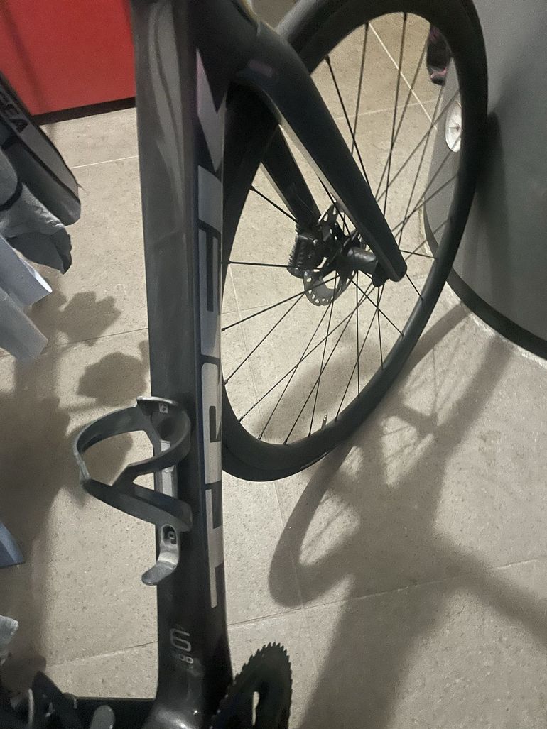 Used Trek Émonda SL 6 Disc Pro 2022 2022 Road & Gravel, Light Gray — image 13 of 18