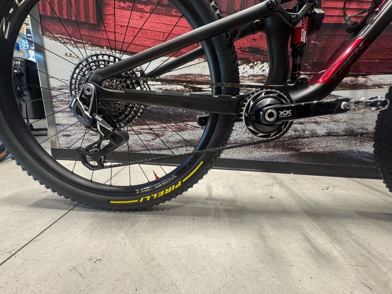 Used Trek Top fuel SRAM XX 2025 Mountainbike, Black — image 3 of 7