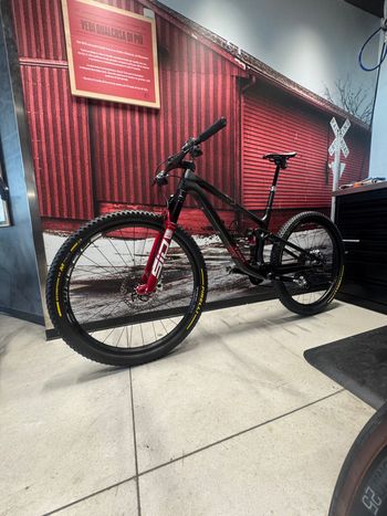 Used Trek Top fuel SRAM XX 2025 Mountainbike, Black — image 5 of 7