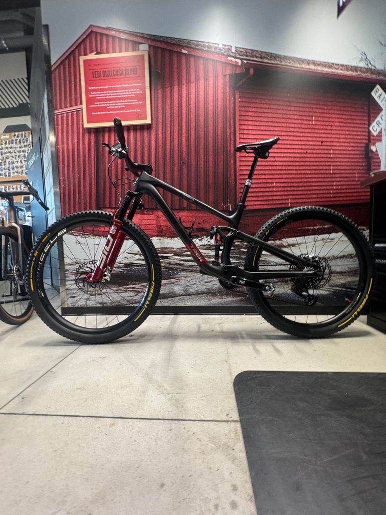 Used Trek Top fuel SRAM XX 2025 Mountainbike, Black — image 2 of 7